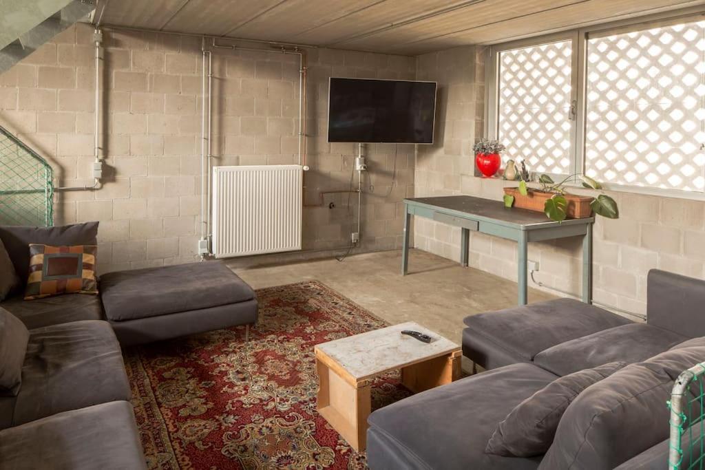 Mari'S: Multifunctional Shelter With Big Garden Villa Гент Екстериор снимка